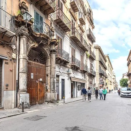 Vittorio Emanuele With Terrace
